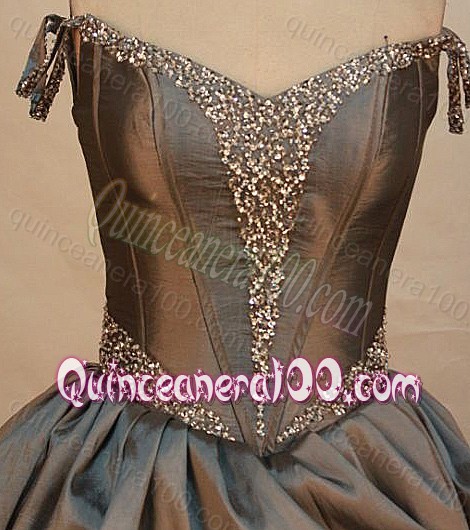 Elegant Off the Shoulder Ball gown Quinceanera Dress With Beading And Pick-ups