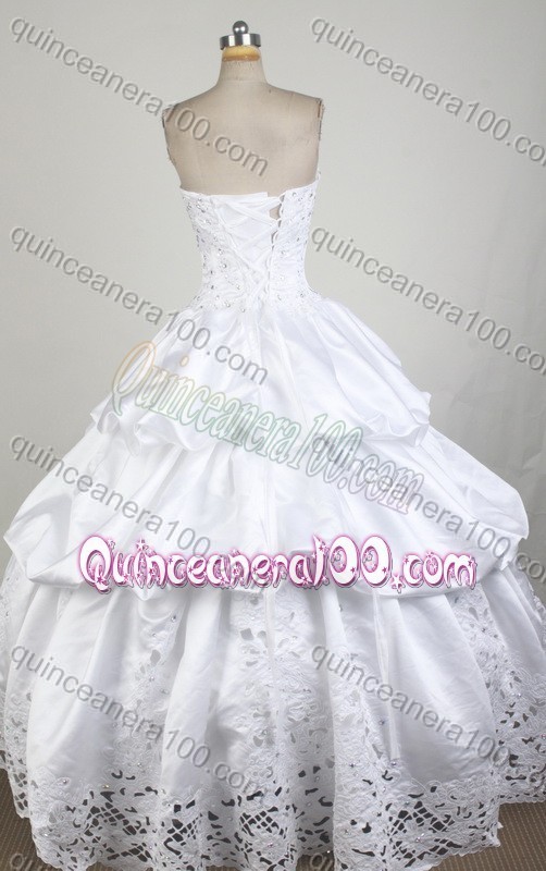 Exclusive Ball Gown Sweetheart White Beading And Embroidery Quinceanera Dress