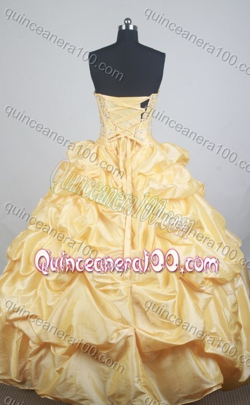 Luxurious Yellow Ball Gown Sweetheart Beading And Pick-ups Quinceanera Dress