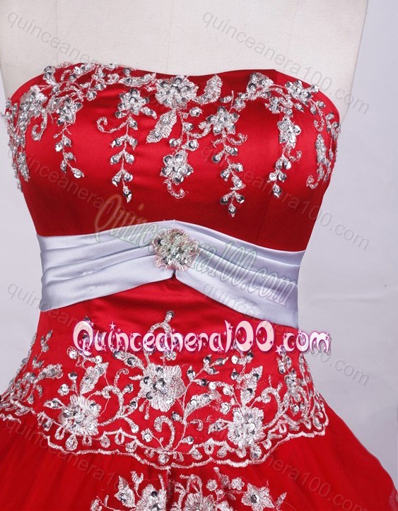 Red Gorgeous Ball Gown Sweetheart Beading And Appliques Quinceanera Dresses