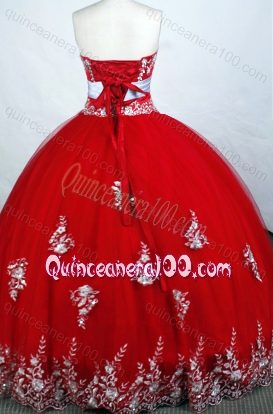 Red Gorgeous Ball Gown Sweetheart Beading And Appliques Quinceanera Dresses