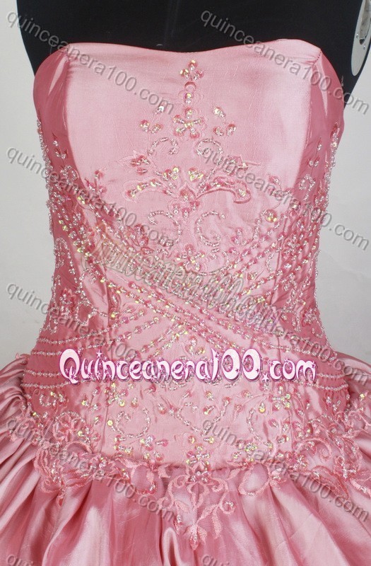 Elegant Pick-ups And Beading Ball Gown Strapless Quinceanera Dresses in Light Pink