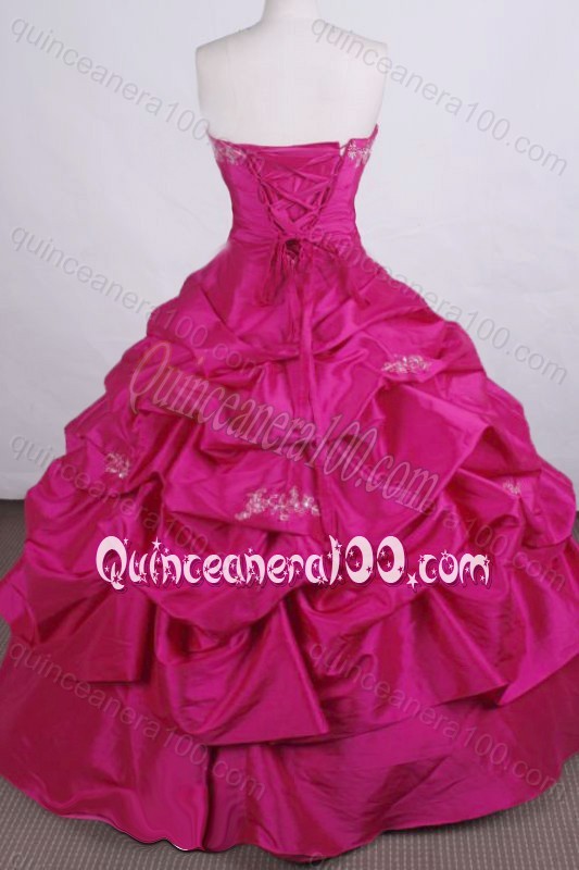 Discount Ball gown Sweetheart Pick-ups And Beading Quinceanera Dresses with Appliques