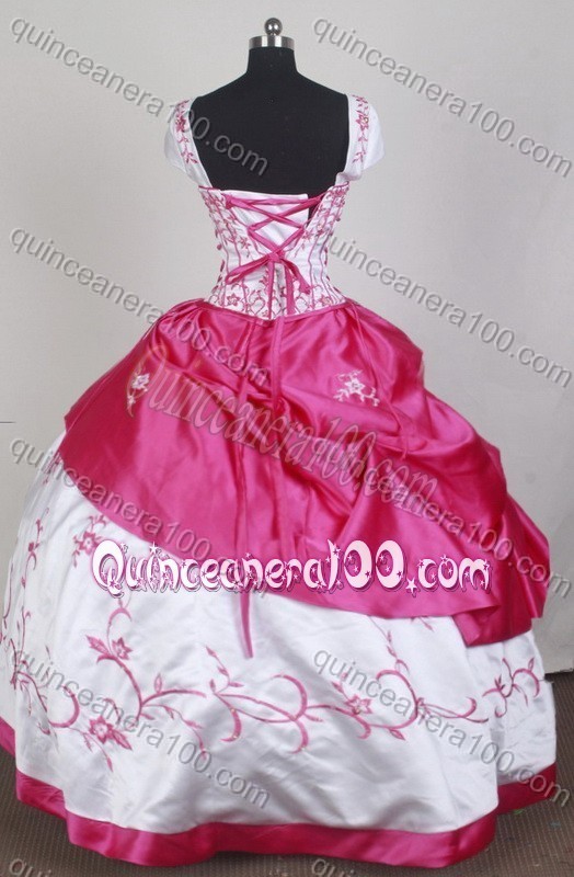 Luxurious Ball Gown Square Neck Embroidery Pink Quinceanera Dresses