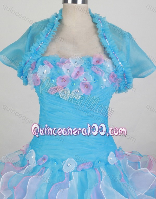 2014 Romantic Ball Gown Strapless Ruffles Appliques Quinceanera Dresses