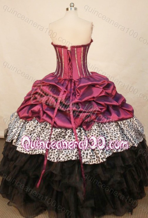 Elegant Ball Gown Sweetheart Beading and Pick--ups Quinceanera Dress