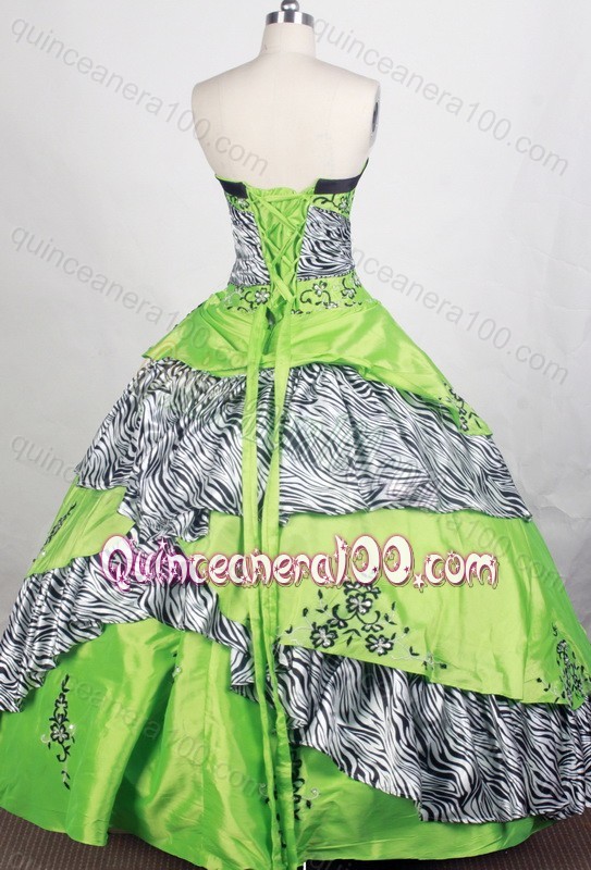 Elegant Appliques and Beading Ball Gown Strapless Green Quinceanera Dresses