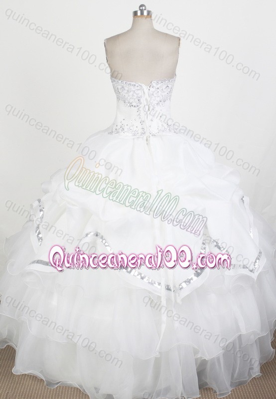 Sweetheart Ball Gown Beading and Ruffles Quinceanera Dresses in White