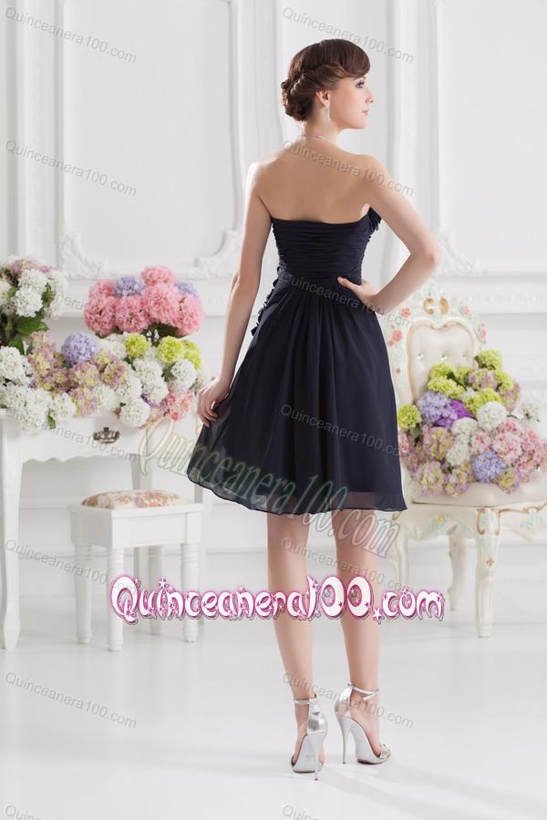 Black Sweetheart Dama Dresses with Ruching and Handle Made Flowers