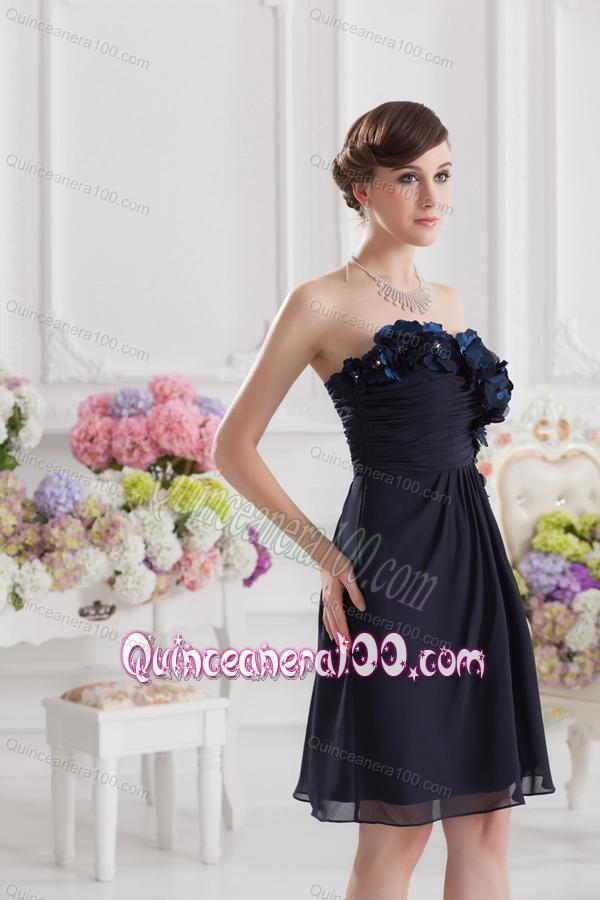 Black Sweetheart Dama Dresses with Ruching and Handle Made Flowers