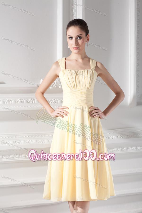 Empire Light Yellow Knee-length Short Dama Dresses with Ruching