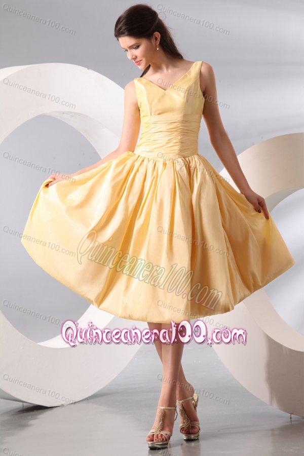 A-line Light Yellow V-neck Knee-length Ruching Dresses for Dama