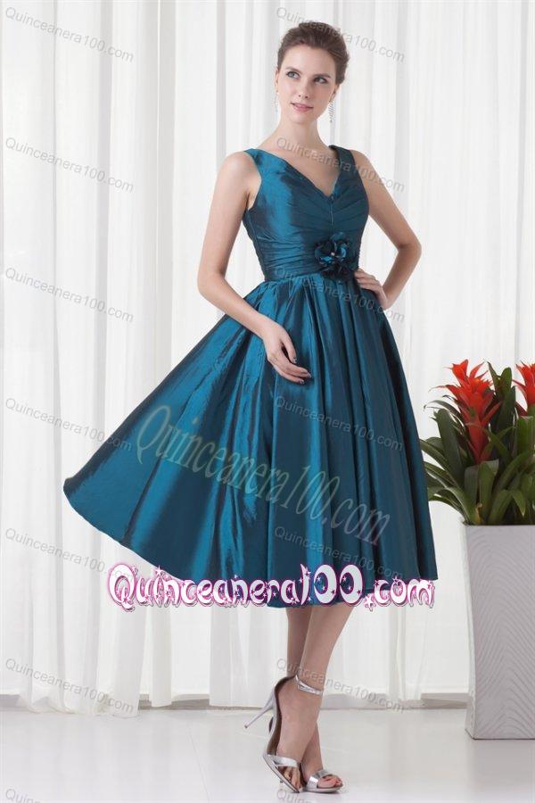 A-line V-neck Teal Taffeta Ruching Knee-length Dresses for Dama