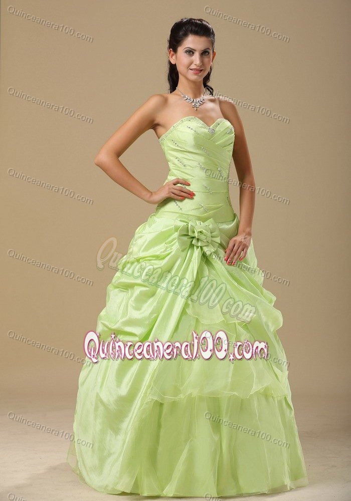 Yellow Green Ruching Sweetheart Quinceanera Dresses Gowns