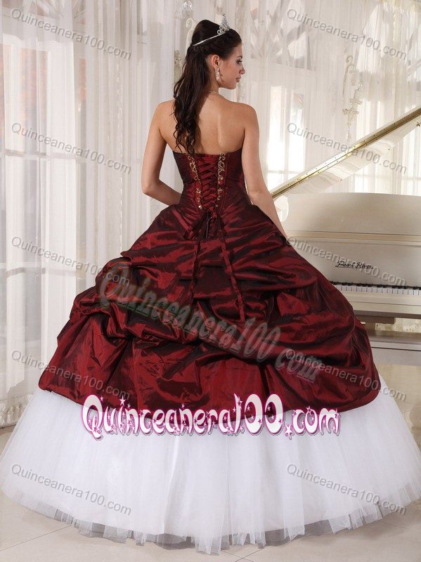 Burgundy Ball Gown Sweetheart Appliques Sweet 16 Dresses