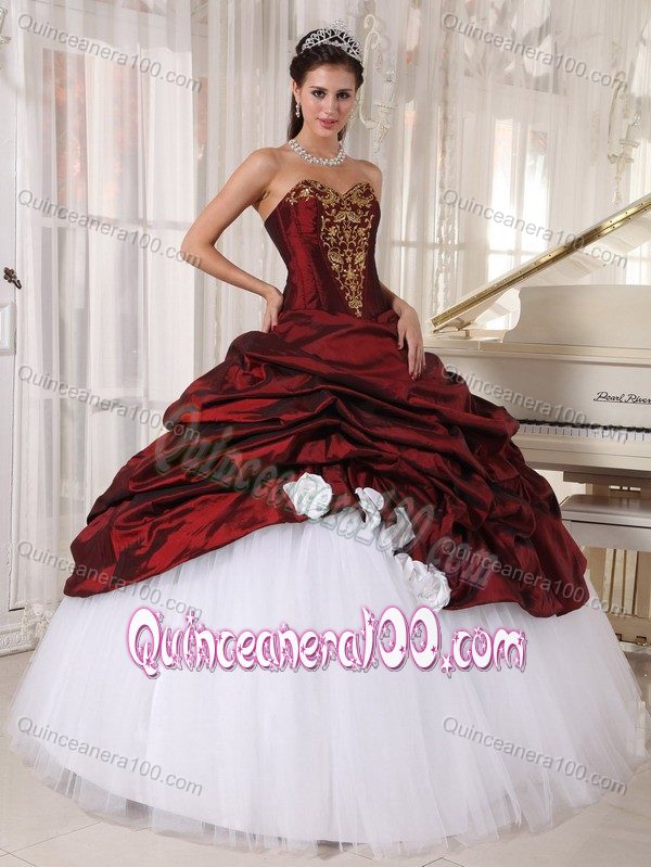 Burgundy Ball Gown Sweetheart Appliques Sweet 16 Dresses