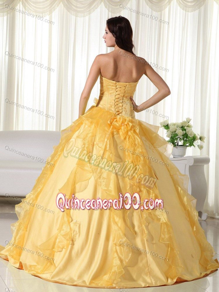 Yellow Embroidery Sweetheart Taffeta Quinceanera Dress with Ruffles