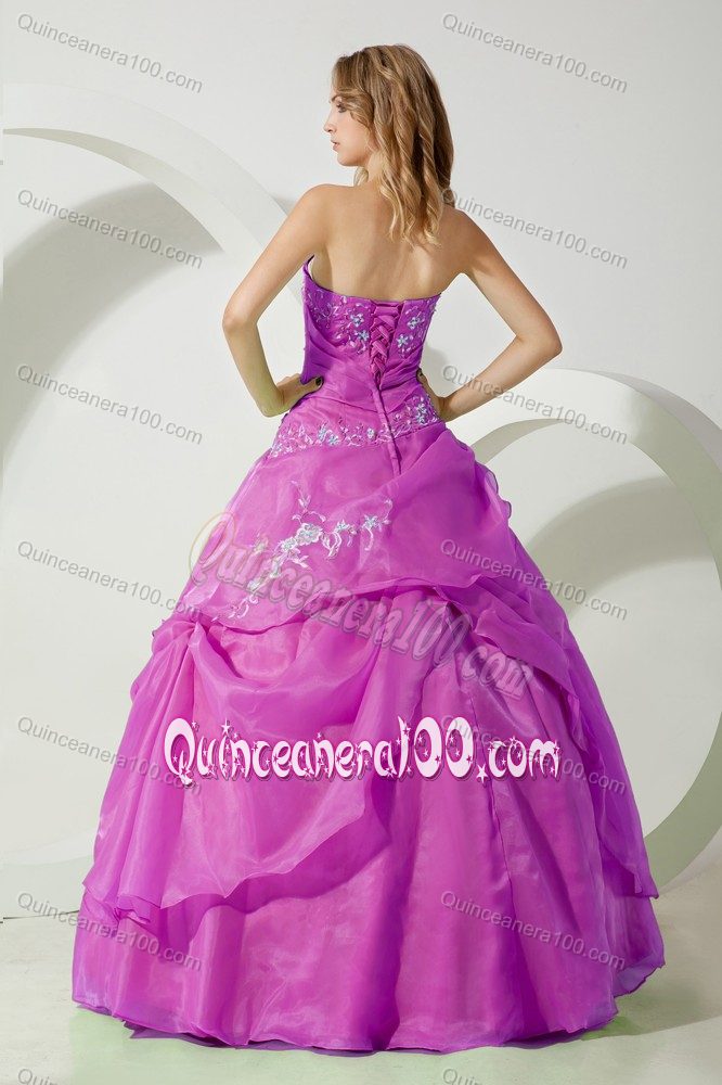 Purple Ball Gown Embroidery Quinceanera Dress with White Appliques