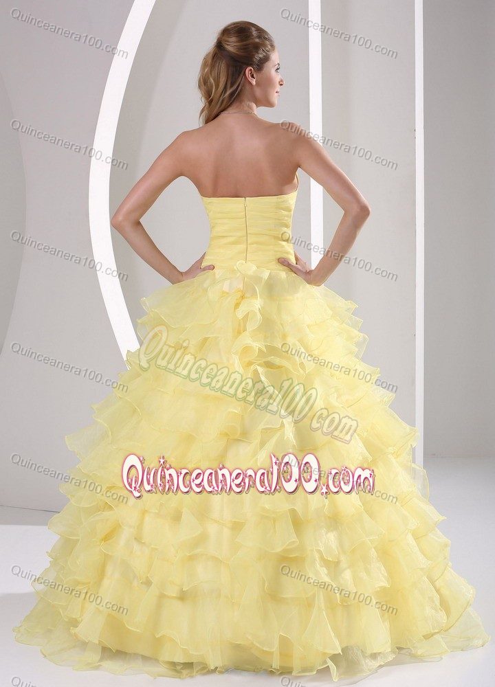 Light Yellow Appliques and Ruching Quinceaneras Gowns with Ruffles