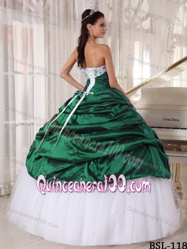 Taffeta and Tulle Embroidery Quinceanera Dress in Green and White