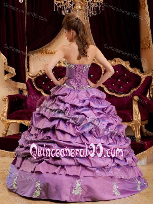 New Style Taffeta Pick-ups Appliqued Lilac Dress for Quince