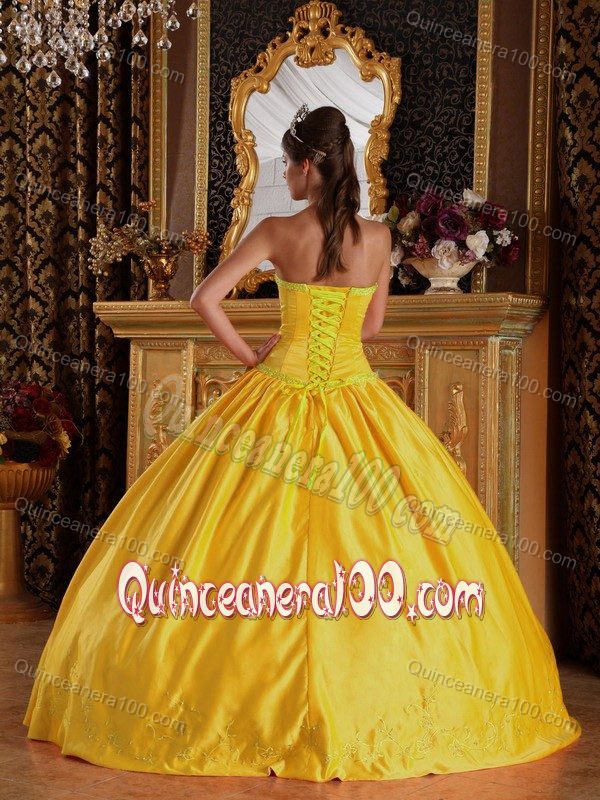 Noble Gold Ball Gown Quinces Dresses with Sash and Embroidery