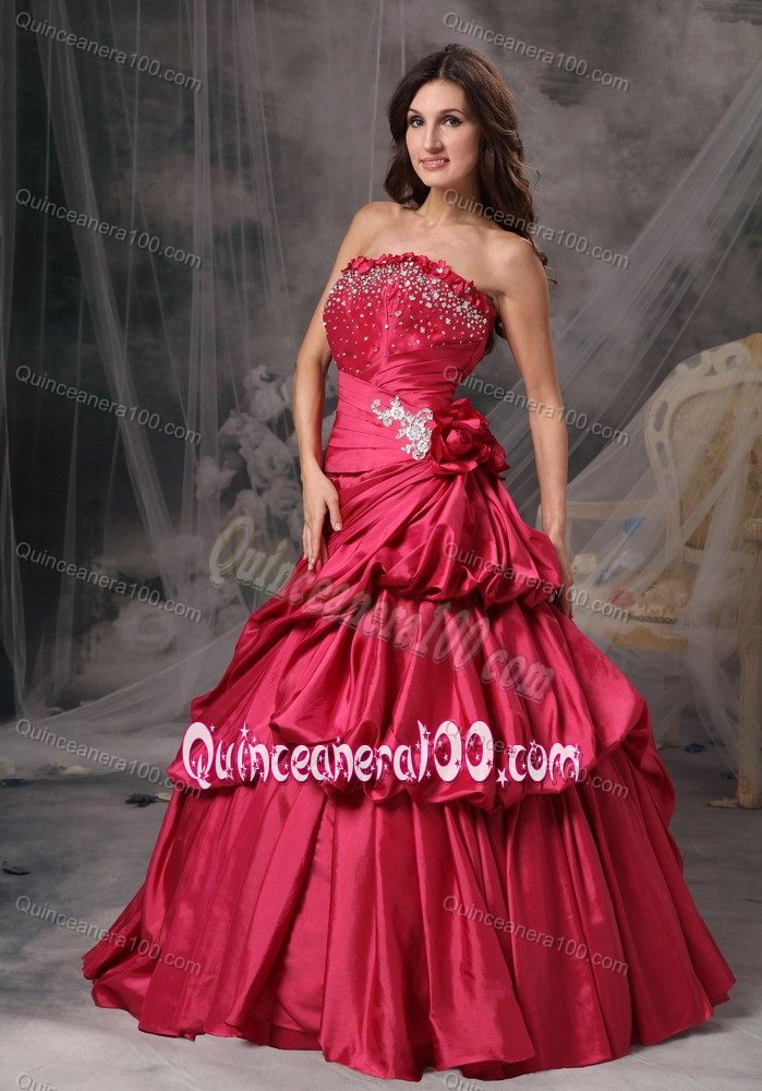 Red Strapless Appliques Dresses for Quinceanera with Floor-length