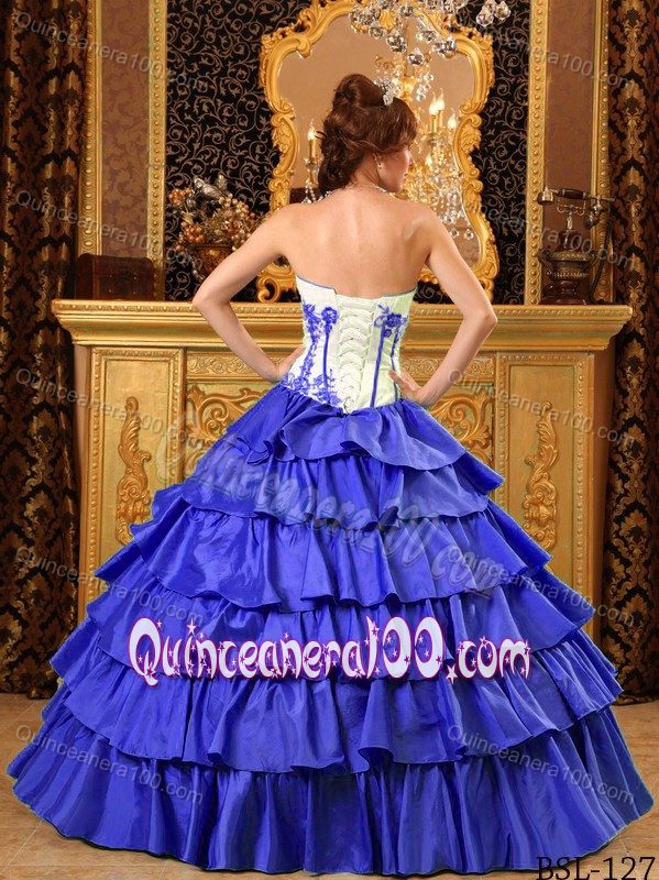 Chic White and Blue Sweetheart Dress for Quince with Embroidery