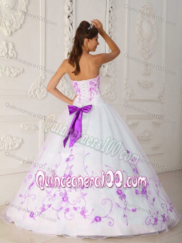 White Organza Sweetheart Dress for Quince with Embroidery