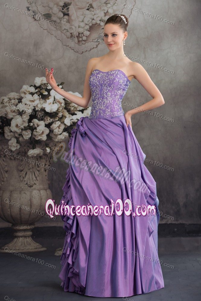 Lavender Taffeta Quinceanera Dresses with Ruffles and Flowers