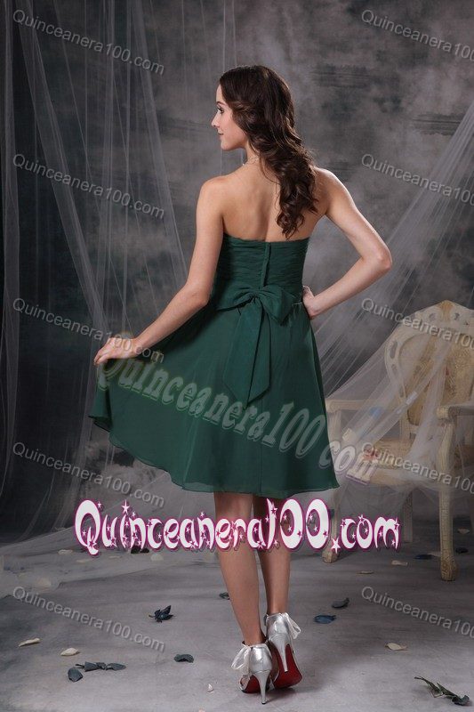 A-line Dark Green Strapless Ruche Chiffon Dama Dress Knee-length