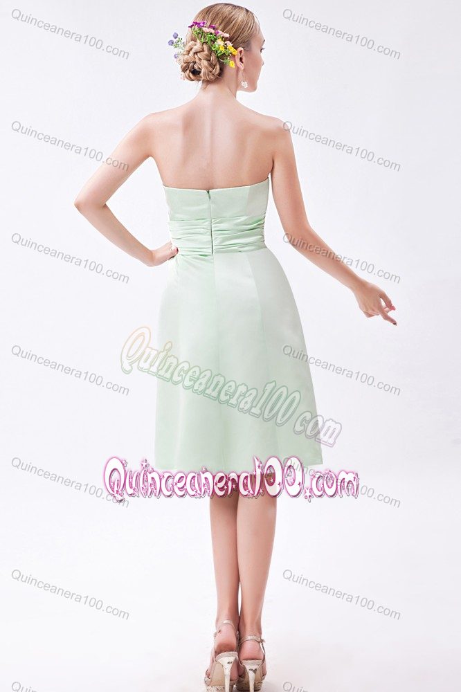 Apple Green Column Strapless Knee-length Damas Dresses