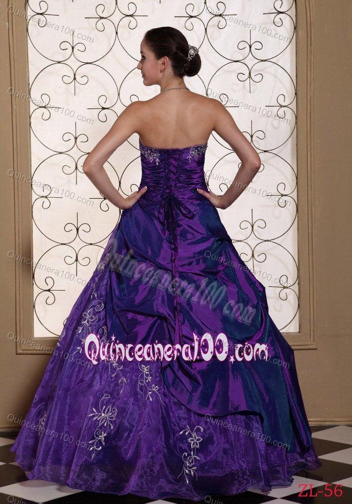 Purple Taffeta and Organza Sweet Sixteen Dresses with Embroidery