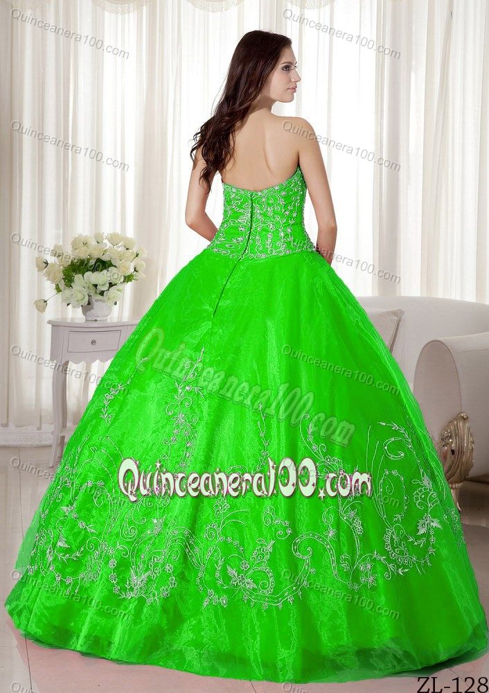 Cheap Spring Green Strapless Dress for Sweet 16 with Embroidery