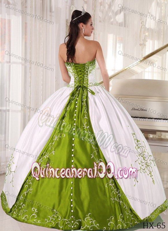 White Ball Gown Embroidery Satin Quinces Dresses Custom Made