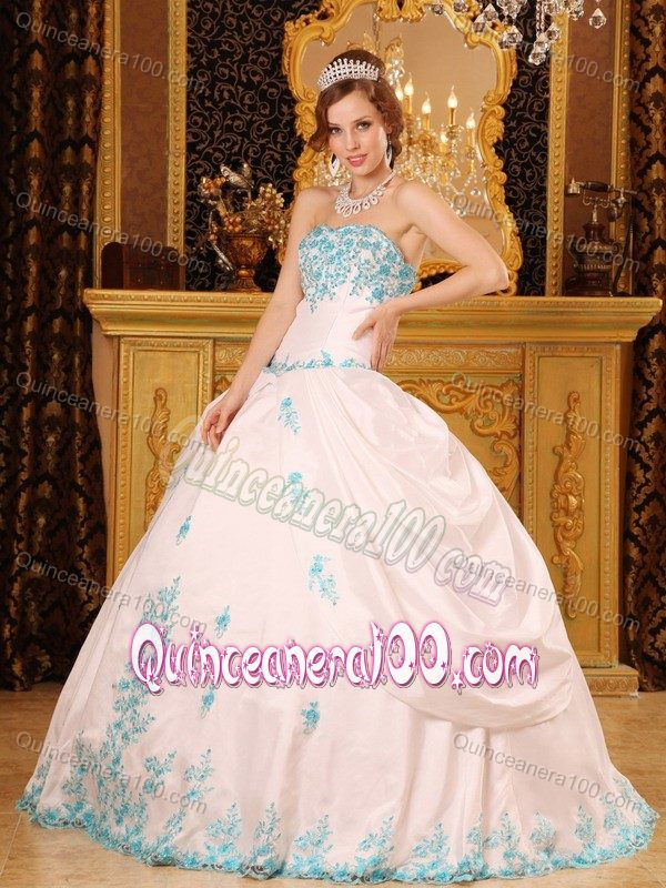 Princess White Sweetheart Appliques Dresses for Quince in Taffeta