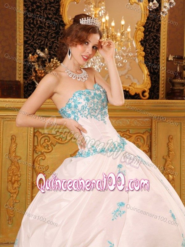 Princess White Sweetheart Appliques Dresses for Quince in Taffeta