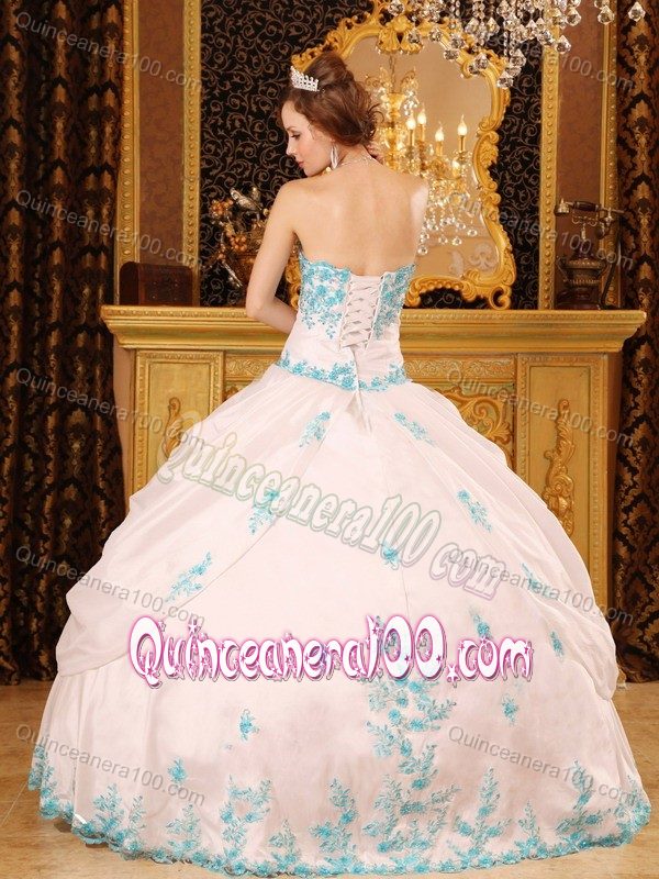 Princess White Sweetheart Appliques Dresses for Quince in Taffeta