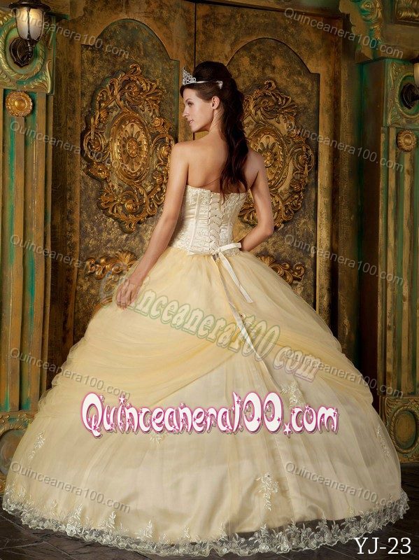 Inexpensive Strapless Tulle Sweet Sixteen Dresses with Appliques