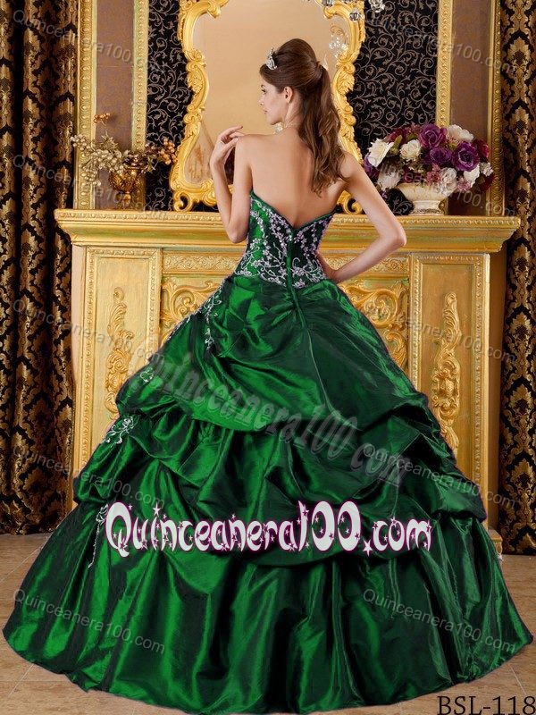 Green Sweetheart Appliques Pick-ups Dresses for a Quinceanera