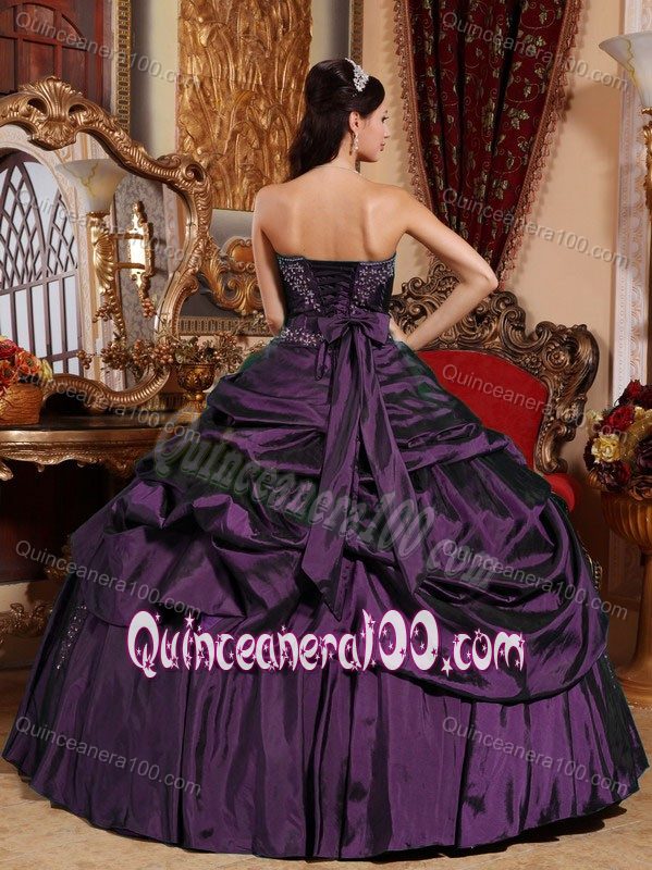 Dark Purple Strapless Beading Appliques Taffeta Quinceanera Gowns