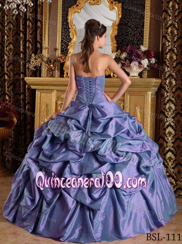 Hand Made Flowers Quinceanera Gowns with Ruches and Beading