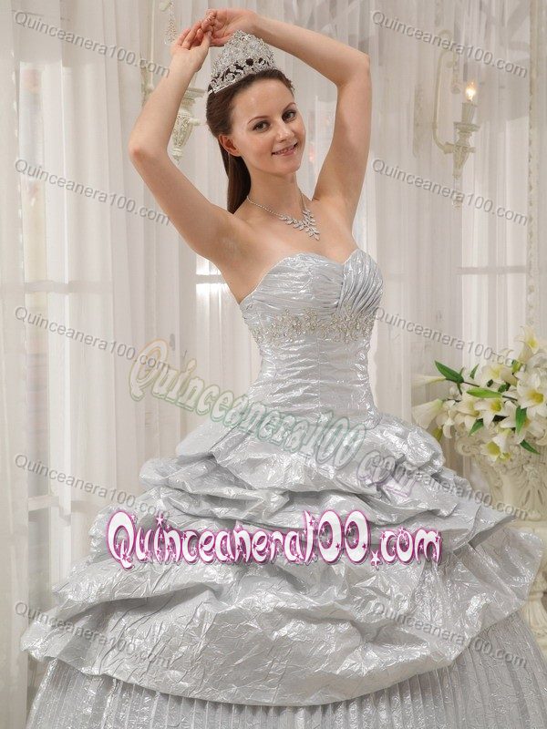 2014 Appliques Silver Dresses Quinceanera with Pick-ups and Pleats