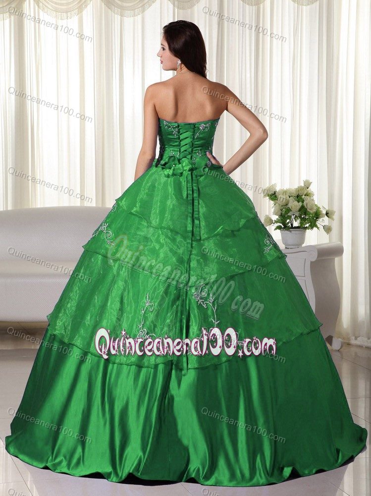 Chic Strapless Embroidery Taffeta Green Quinceanera Party Dress