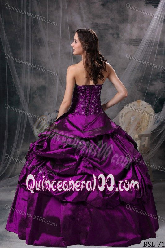 2012 Pick-ups Beaded Eggplant Purple Dresses for a Quinceanera