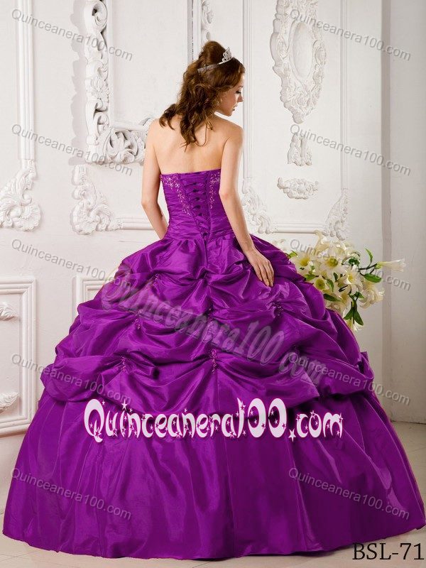 Pick-ups Beaded Sweetheart Eggplant Purple Quinceanera Gowns