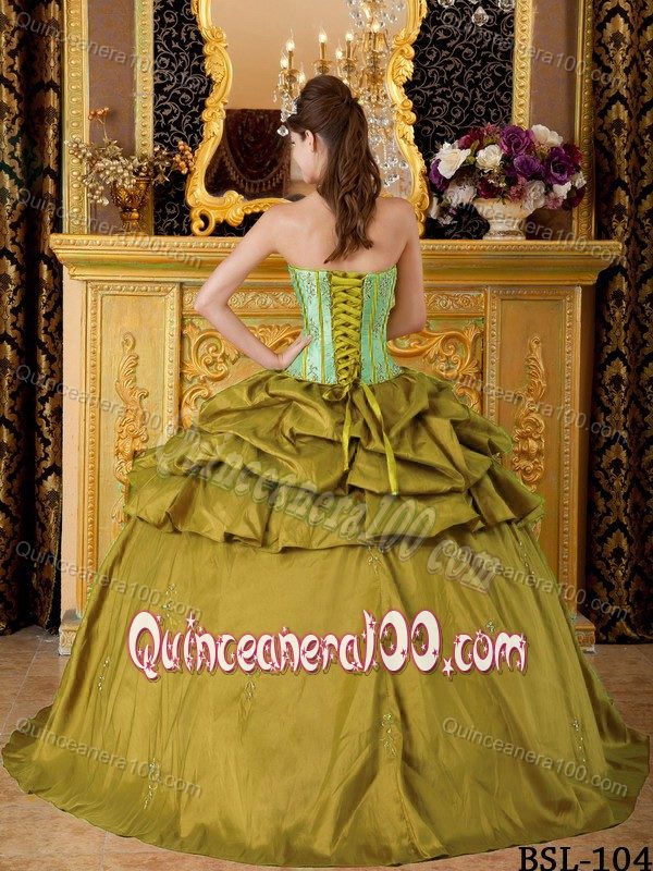 2013 Ball Gown Strapless Pick-ups Appliqued Dress for Sweet 15