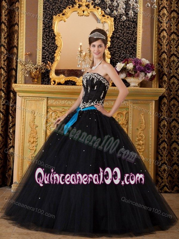 Modern Tulle Black Appliques Quinceanera Dresses with Beading