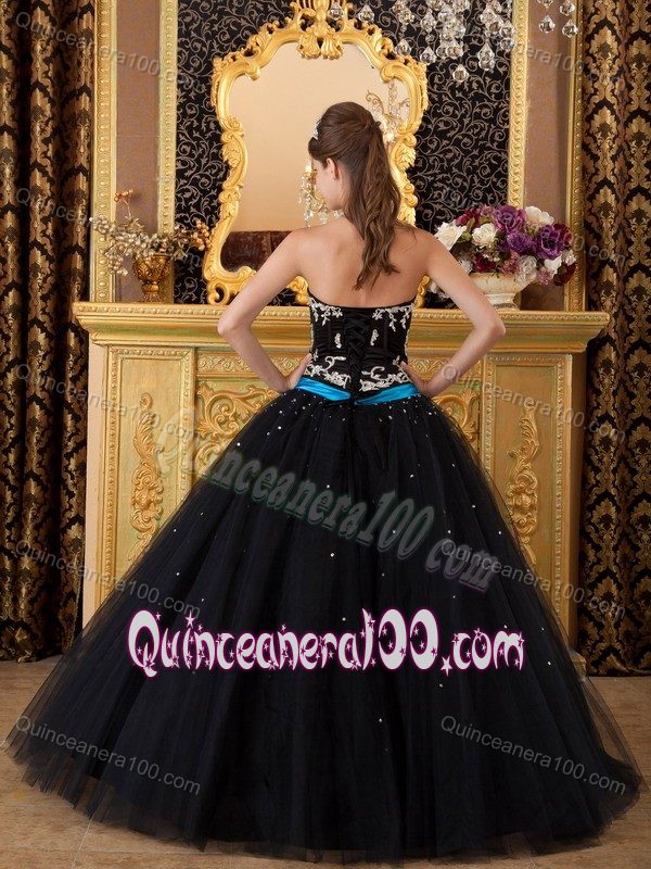 Modern Tulle Black Appliques Quinceanera Dresses with Beading