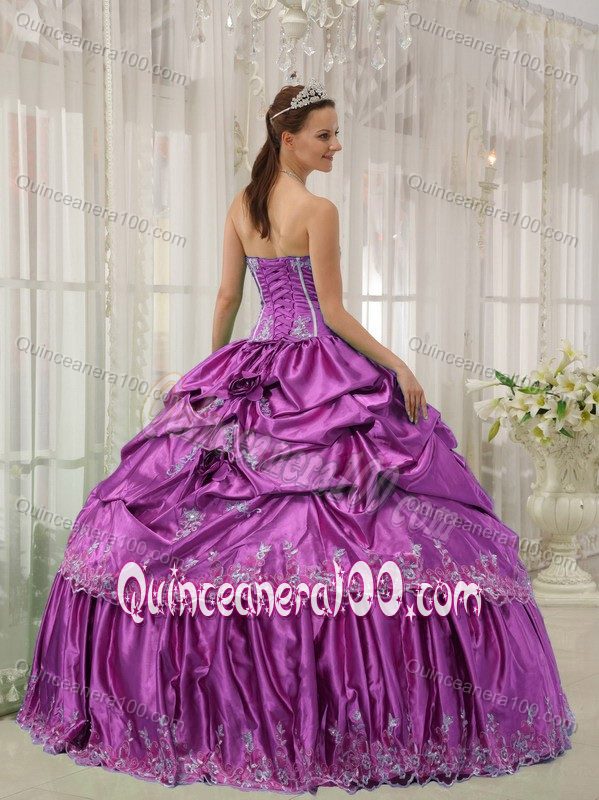 Strapless Appliques Decoarte Quinceanera Dress with Pick-ups